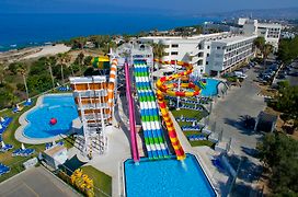 Leonardo Laura Beach&Splash Resort