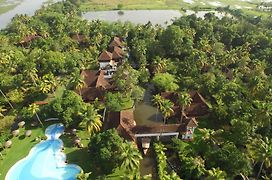 Coconut Lagoon Kumarakom- A Cgh Earth Experience