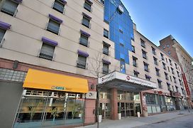 Best Western Plus Montreal Downtown- Hotel Europa