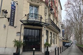 Best Western Seine West Hotel