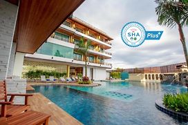 Aqua Resort Phuket SHA Hotel