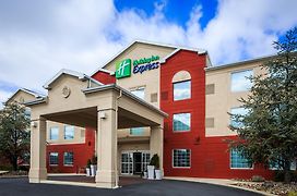 Holiday Inn Express Hotel & Suites Reading, An Ihg Hotel