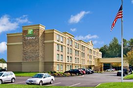 Holiday Inn Express & Suites West Long Branch - Eatontown, An Ihg Hotel