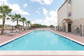 Microtel Inn And Suites Eagle Pass