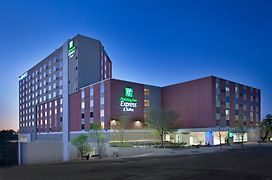 Holiday Inn Express Hotel & Suites Austin Downtown - University, An Ihg Hotel