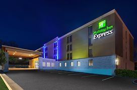 Holiday Inn Express Fairfax-Arlington Boulevard, An Ihg Hotel