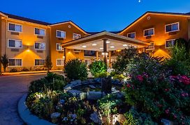 Best Western Plus Caldwell Inn & Suites