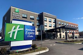 Holiday Inn Express & Suites - Boston South - Randolph, An Ihg Hotel