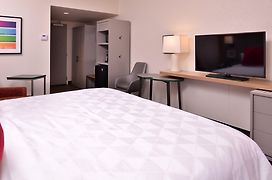 Holiday Inn & Suites Orlando - International Dr S, An Ihg Hotel