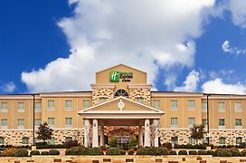 Holiday Inn Express & Suites Brady, An Ihg Hotel