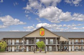 Super 8 By Wyndham Fort Mcmurray
