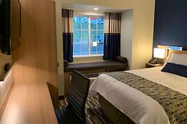 Microtel Inn & Suites By Wyndham Woodland Park