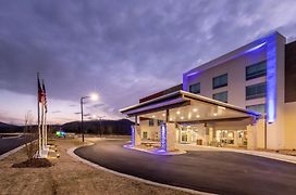 Holiday Inn Express & Suites - Marion, An Ihg Hotel
