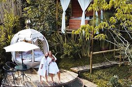 Levit Glamping - Hotel Guatape Penol (Adults Only)