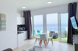 Homeforguest The Cliff House Gran Canaria With Sea Views