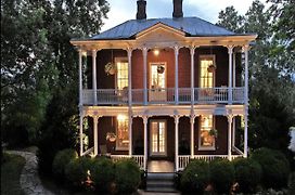 Red Hill Bed And Breakfast