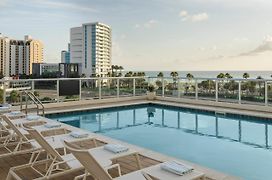 Ac Hotel By Marriott Clearwater Beach