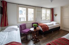 Amsterdam House Hotel