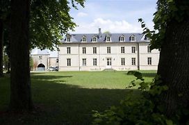 Chateau De Lazenay - Residence Hoteliere