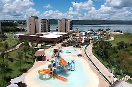 Prive Praias Do Lago Eco Resort
