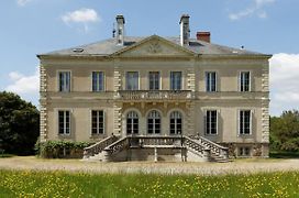 Chateau Du Hallay