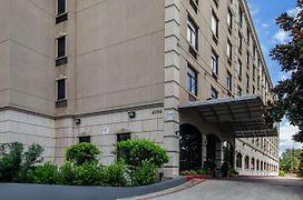 Surestay Plus Hotel By Best Western Houston Medical Center