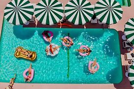 The Marley Hotel By Avantstay Classic Palm Springs Hotel W Pool Hot Tub