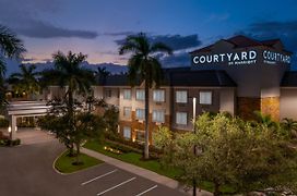 Courtyard By Marriott Sarasota At University Town Center