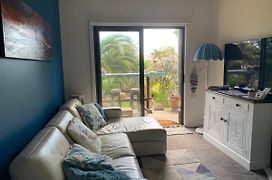Turquoise Waters B &B -Private Guest Suite With Massage Chair
