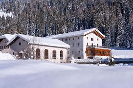 Zum Hirschen Boutique Hotel Val Di Non