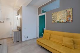 Luxury Apartment Near Navigli Carlo D'Adda 29
