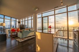Unbelievable Penthouse View With 3 Bedrooms