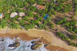 Nikara Luxury Beach House