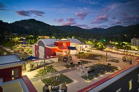 Candlewood Suites - Asheville Downtown, An Ihg Hotel