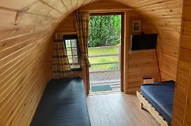 Glamping Hut - By The Way Campsite