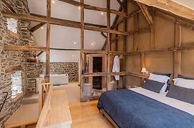 Paddock Lodge - Suites Wellness & Chambres D'Hotes