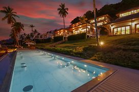 Coconut Grove Resort