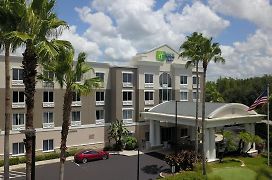 Holiday Inn Express And Suites Tampa I-75 At Bruce B. Downs, An Ihg Hotel