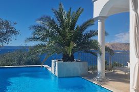 Villa Mar - Only 50M To The Beach