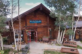 The Boulder Creek Lodge