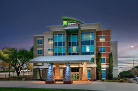 Holiday Inn Express & Suites North Dallas At Preston, An Ihg Hotel