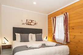 Tudor Park Motel Spacious With Kitchens 1 Minute Walk To Restaurant And Shopping Centre And Gisborne Hospital