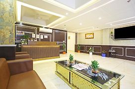 Hotel Decent Suites - Delhi Airport