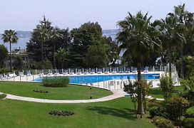 Super Cannes vue mer, grande piscine, parc et parking privé