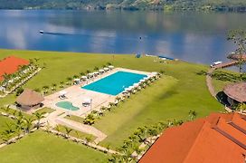 Bella Terra Laguna Azul Resort & Spa