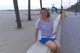 playa malvarrosa Valencia 8 huesped solo admito Familia con hijos