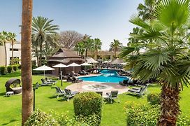 Le Meridien Dubai Hotel, Royal Club&Conference Centre