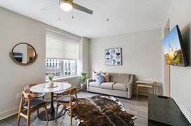 Pet-Friendly Spacious Condos In Downtown New Orleans