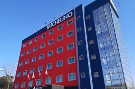 Michelino 75 By The Sydney Hotel