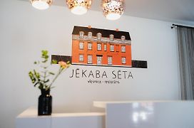 Jekaba Seta Hotel Kuldiga Exterior photo